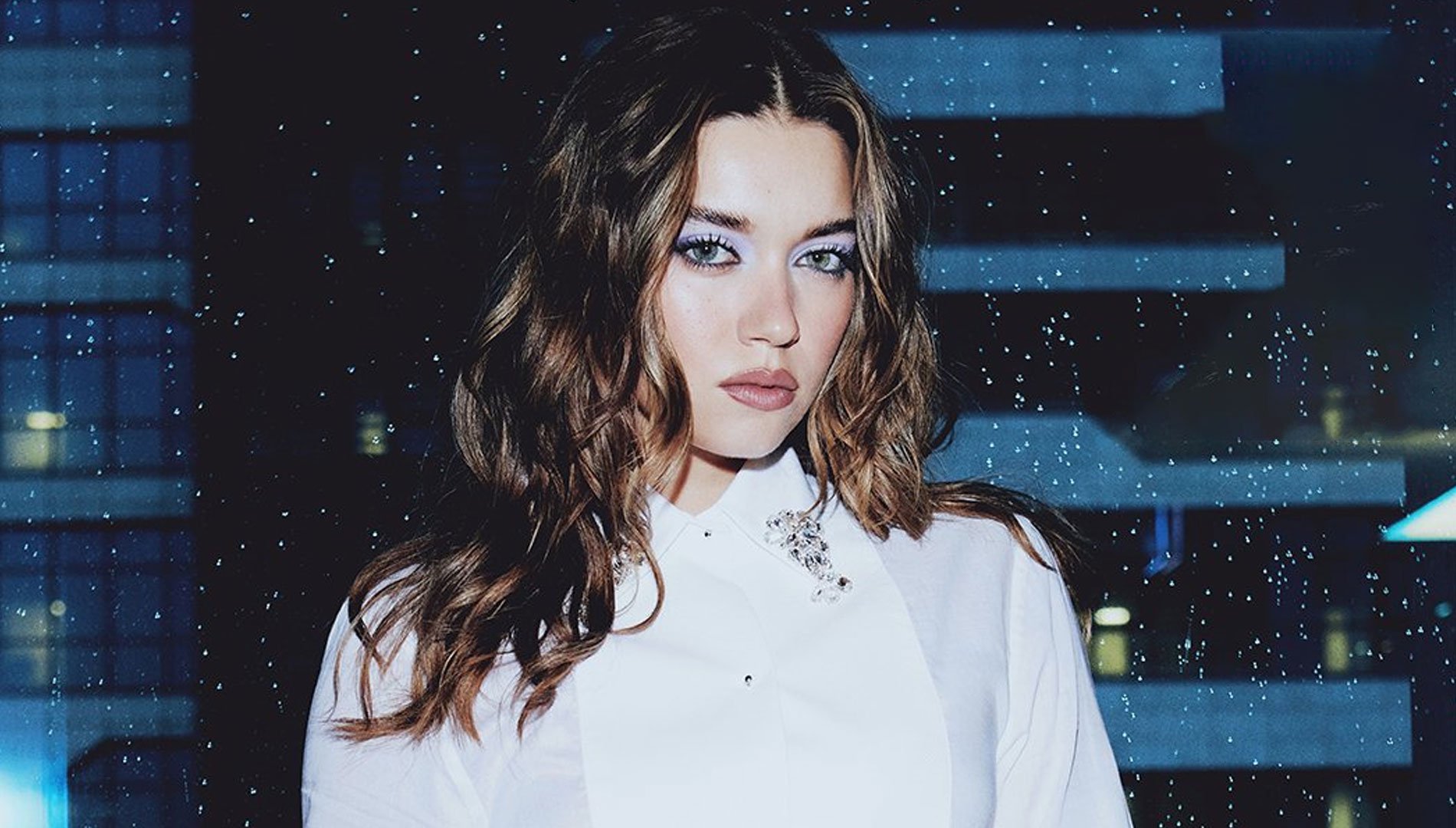 Afra Saraçoglu - Oyuncu (28 yaşında) - fotoğraf