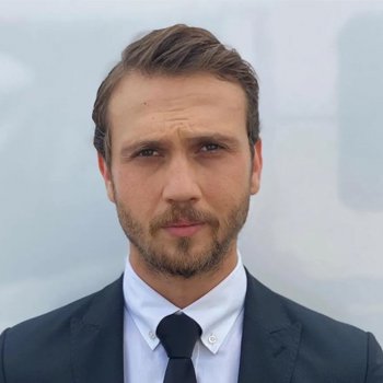 Aras Bulut İynemli - Dizi Oyuncusu (35 yaşında) - fotoğraf