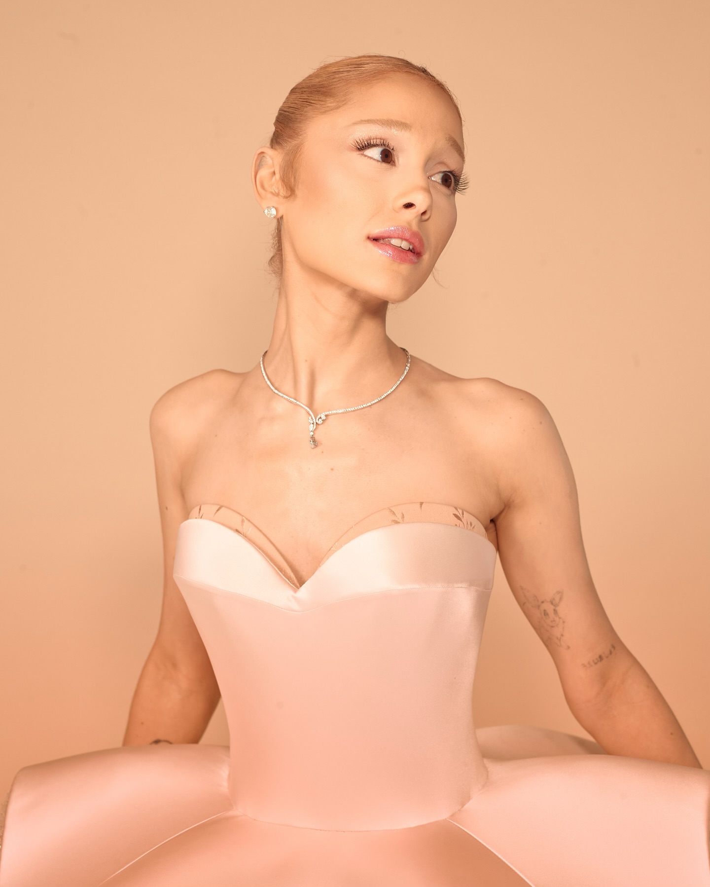 Ariana Grande-Butera - Şarkıcı (32 yaşında) - sosyal medya fotoğrafı