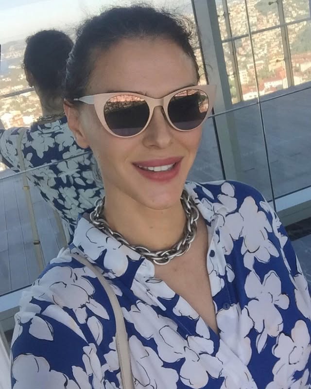 Ayşe Hatun Önal - Şarkıcı (47 yaşında) - Ana profil fotoğrafı ve resmi görsel