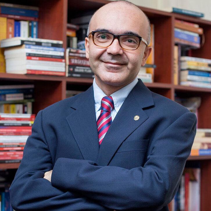 Hüseyin Barış Doster - Yazar (52 yaşında) - fotoğraf