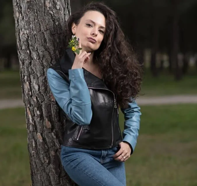 Başak Akbay - Oyuncu (38 yaşında) - fotoğraf
