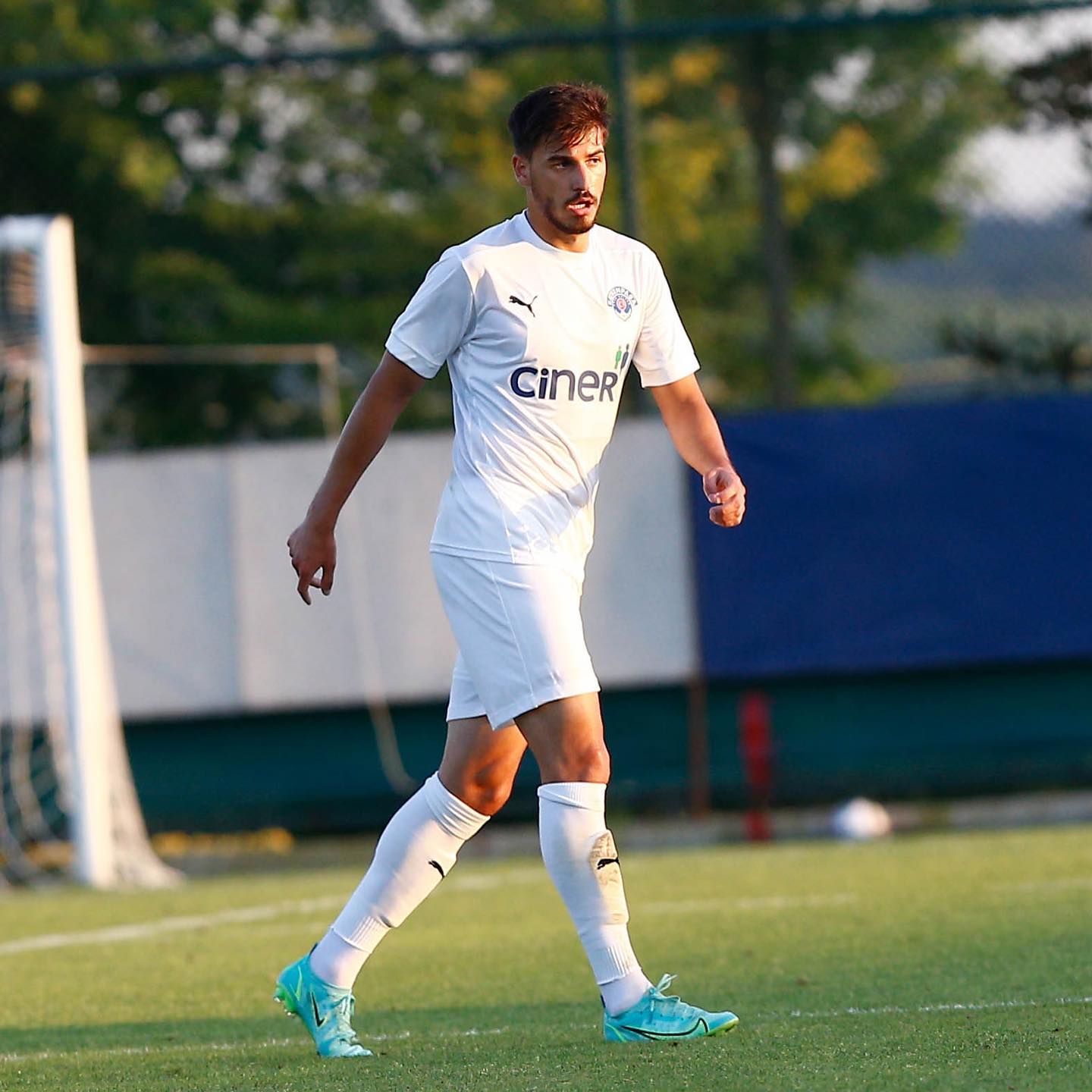 Berk cetin - Futbolcu (25 yaşında) - Ana profil fotoğrafı ve resmi görsel