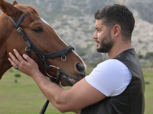 Berk Oktay - Oyuncu (43 yaşında) - fotoğraf