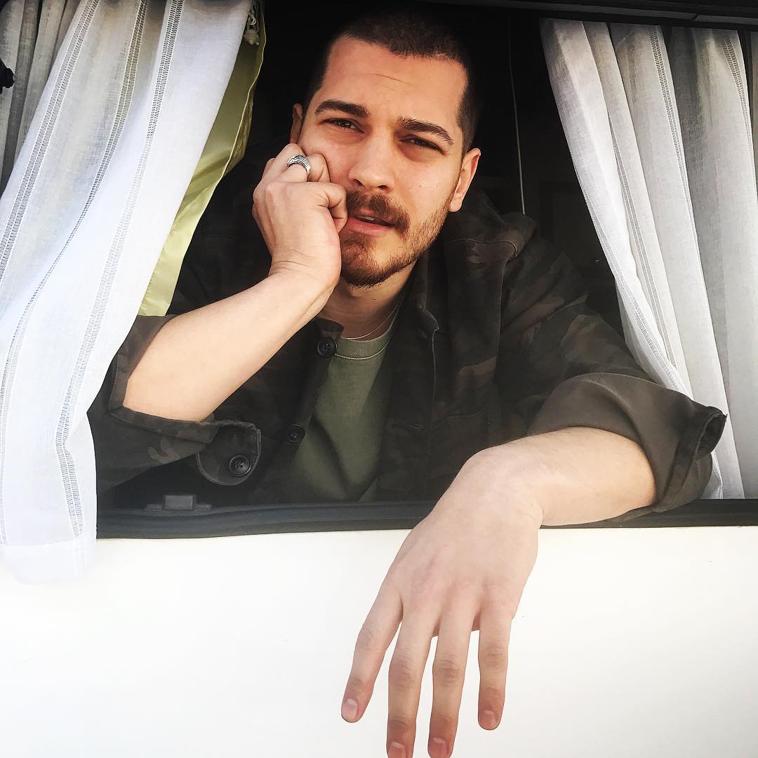 Çağatay Ulusoy - Oyuncu (35 yaşında) - günlük yaşam fotoğrafı