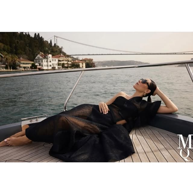 Cansu Dere - Oyuncu (45 yaşında) - fotoğraf