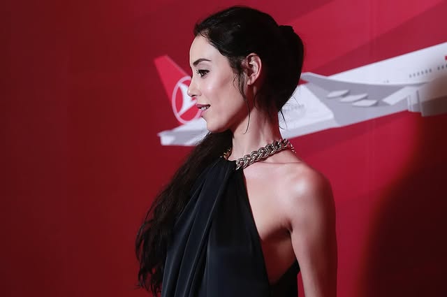 Cansu Dere - Oyuncu (45 yaşında) - sosyal medya fotoğrafı