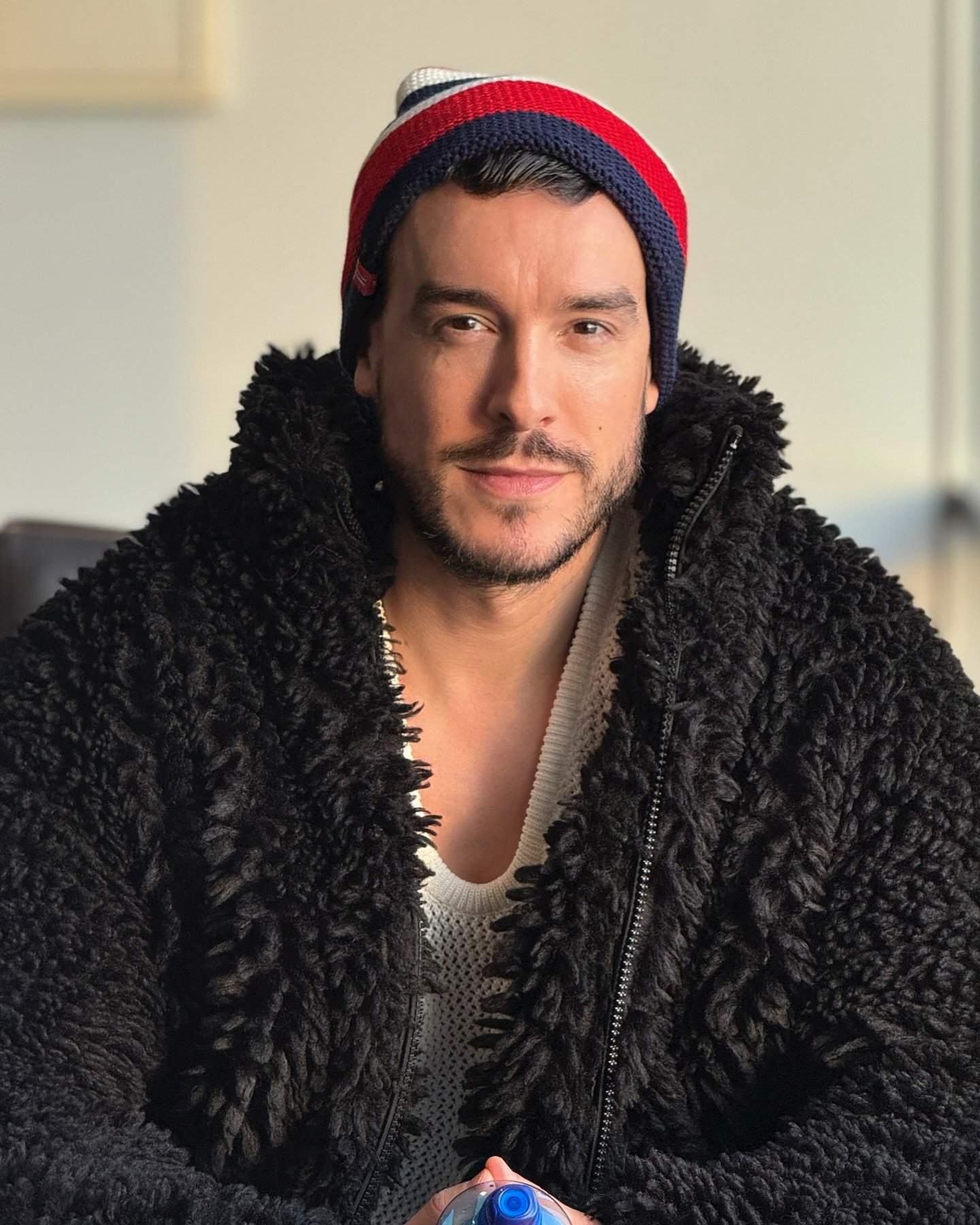 Cem Adrian - Yazar (45 yaşında) - günlük yaşam fotoğrafı