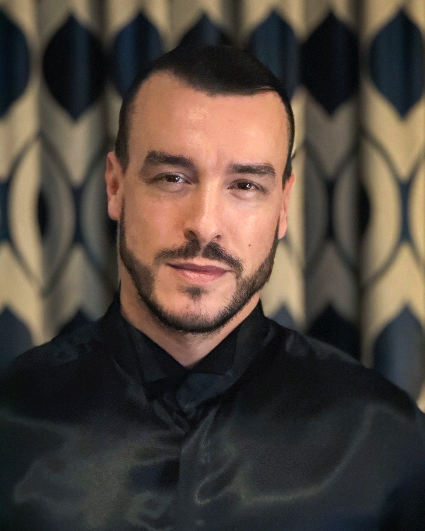Cem Adrian - Yazar (45 yaşında) - fotoğraf