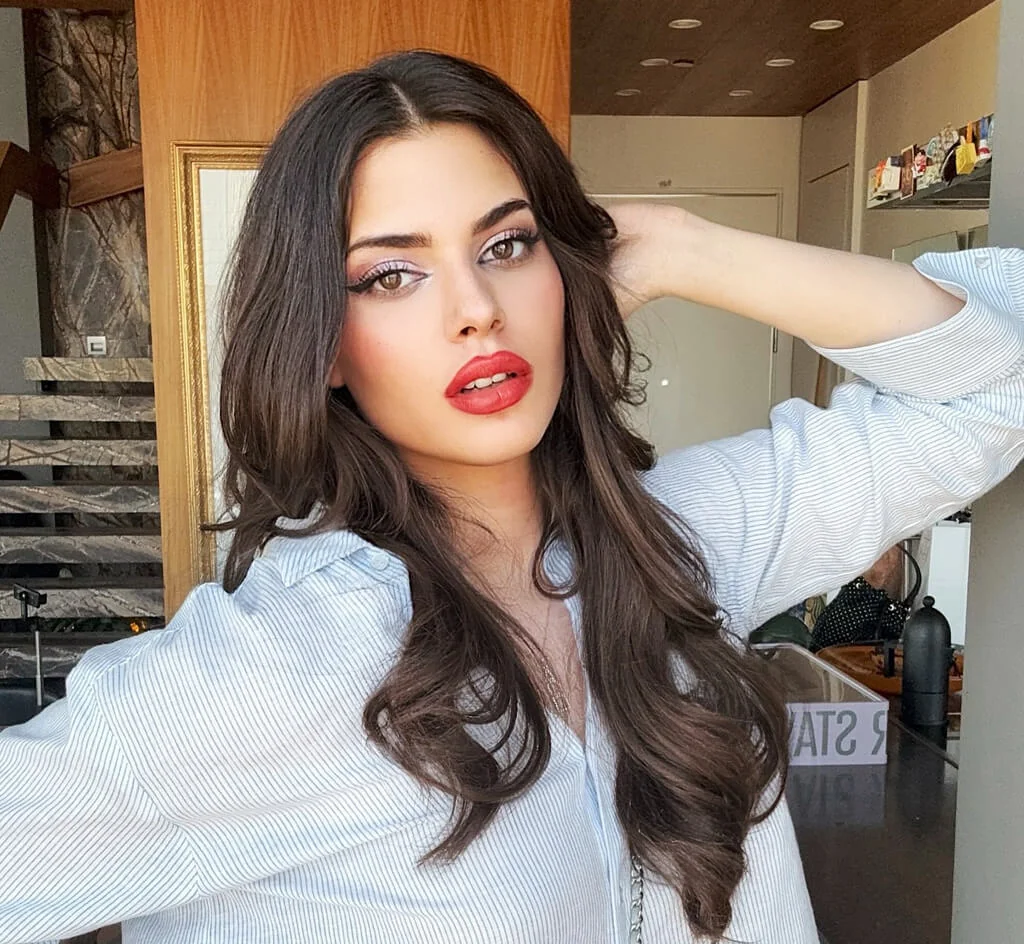 Deren Talu - Manken (29 yaşında) - Ana profil fotoğrafı ve resmi görsel