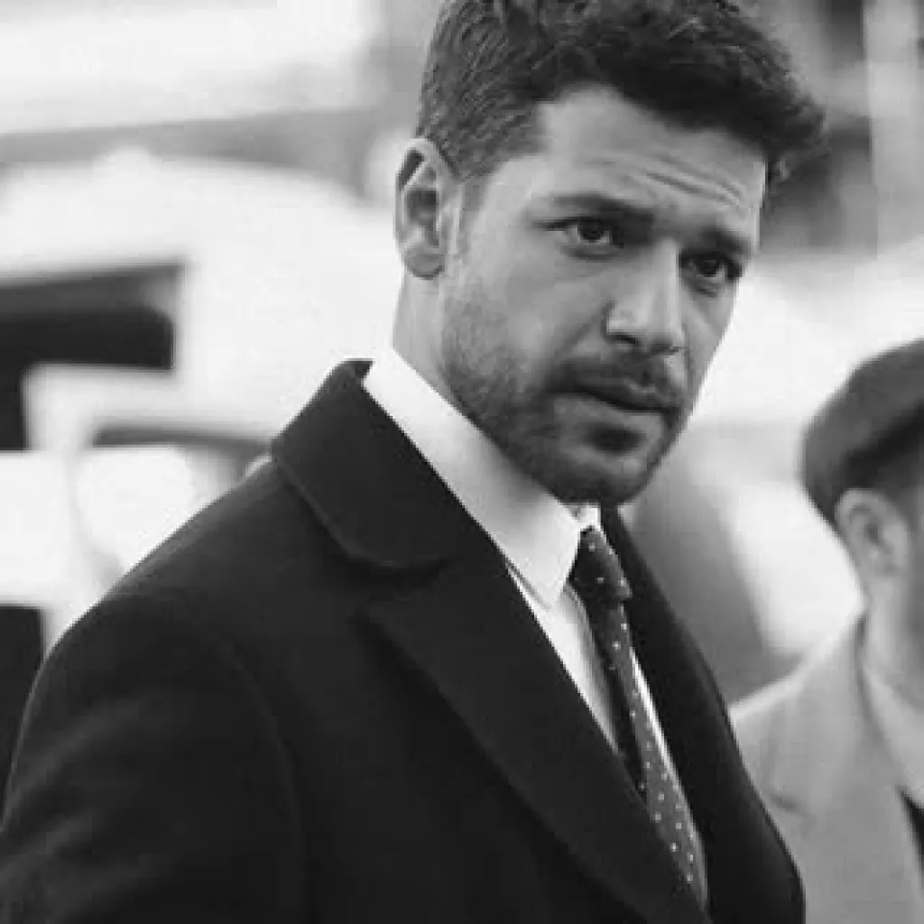 Wer ist Emre Kıvılcım? Alter, Größe und Leben