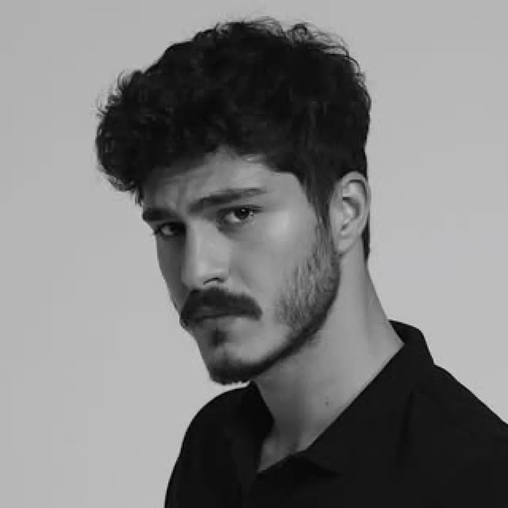 Wer ist Enes Koçak? Alter, Größe und Leben