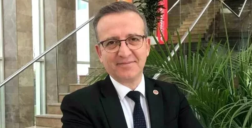 Eray Güçlüer (57 yaşında) - Ana profil fotoğrafı ve resmi görsel