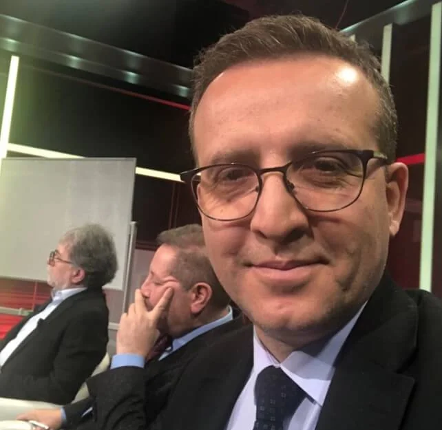 Eray Güçlüer (57 yaşında) - fotoğraf