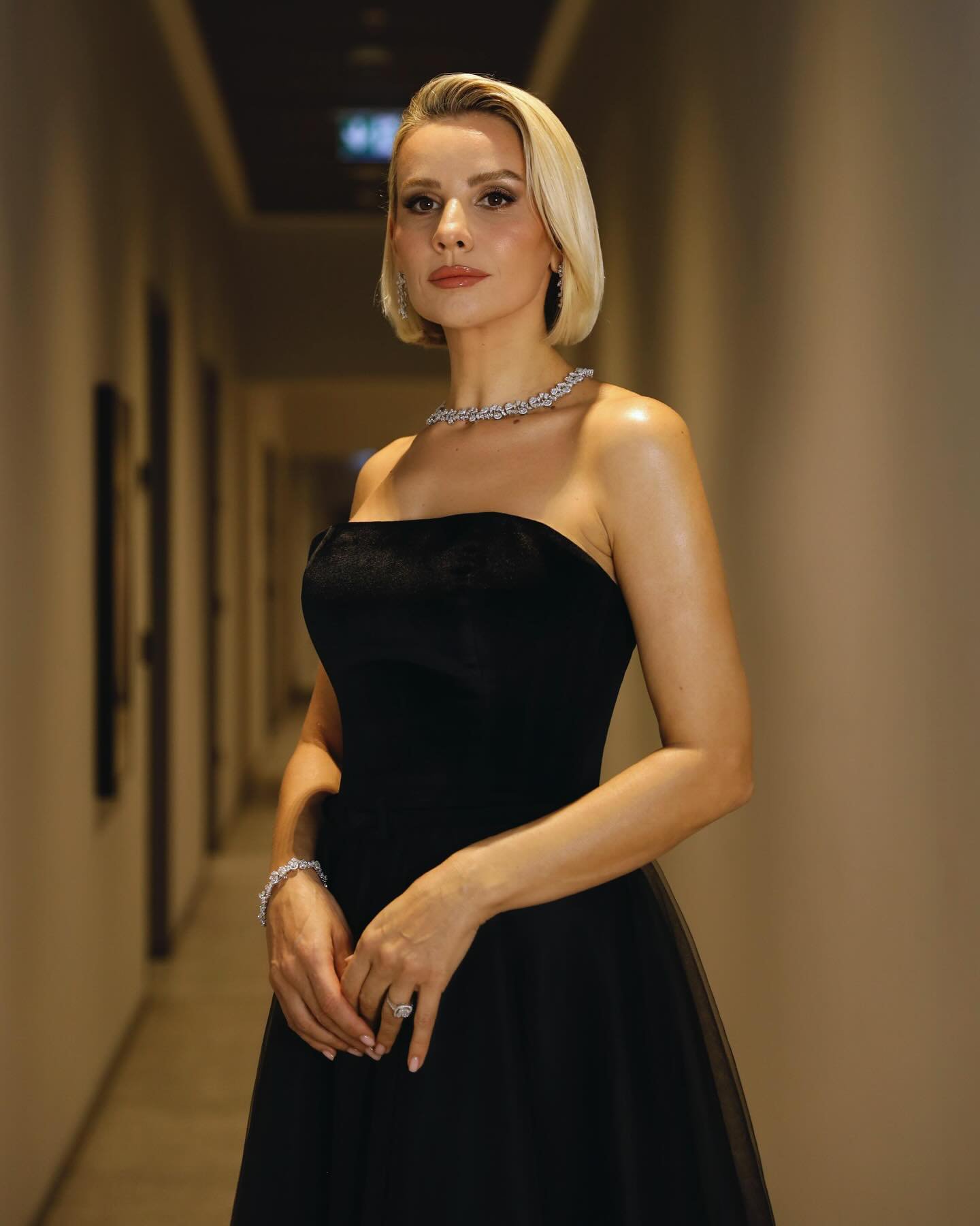 Esra Erol Özbir - Sunucu (43 yaşında) - sosyal medya fotoğrafı