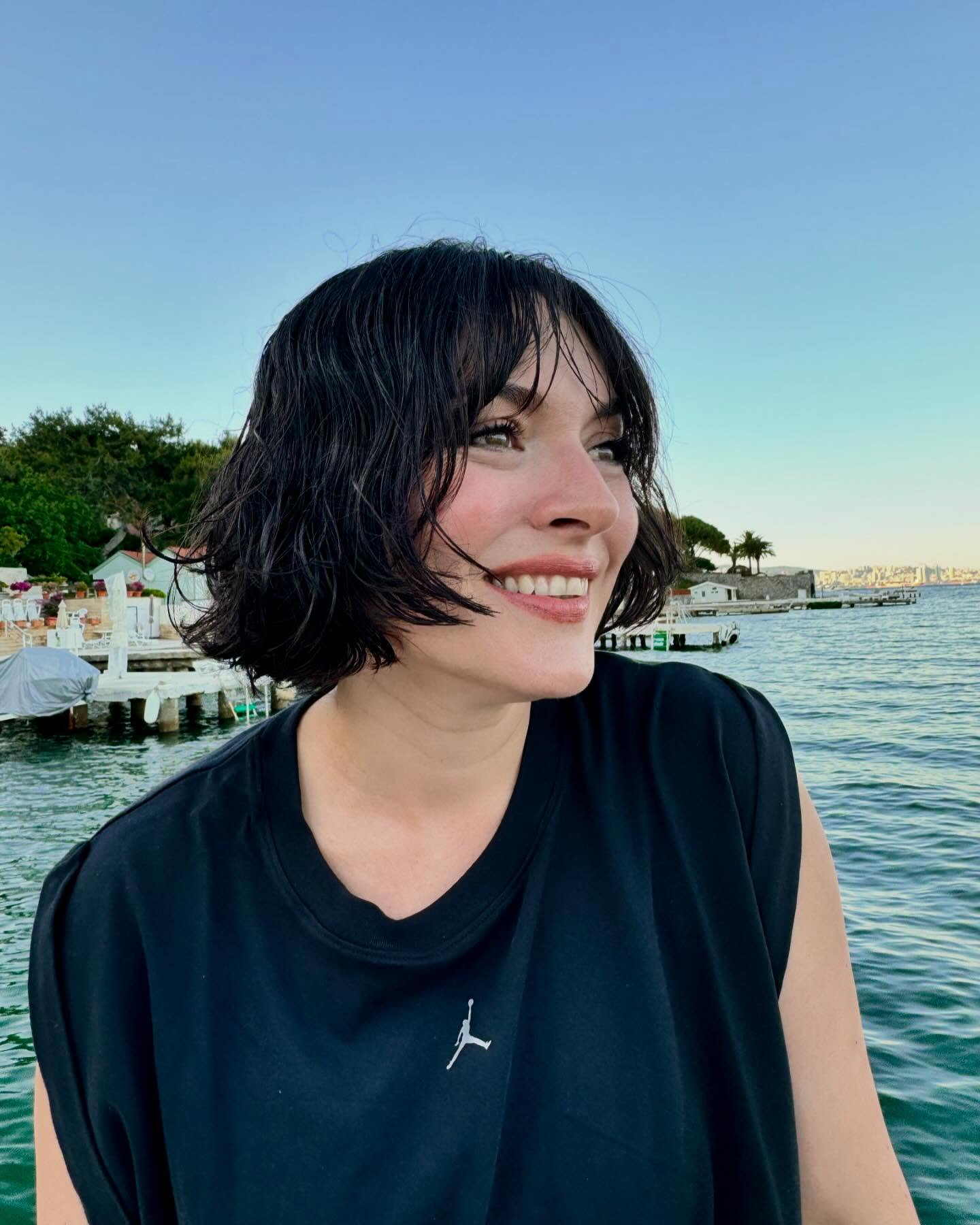 Mercan Ezgi Mola - Oyuncu (42 yaşında) - fotoğraf