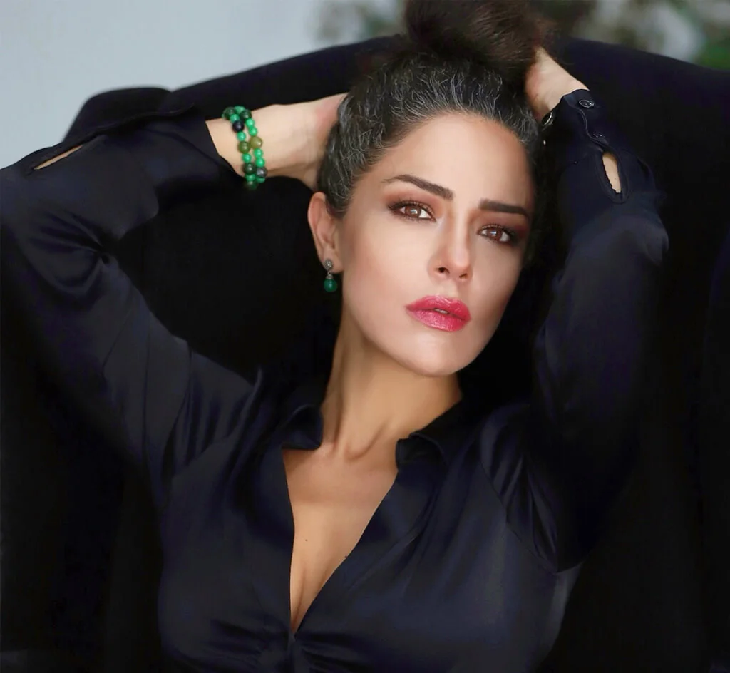 Gülay Özdem - Spiker (47 yaşında) - Profil fotoğrafı ve resmi görsel