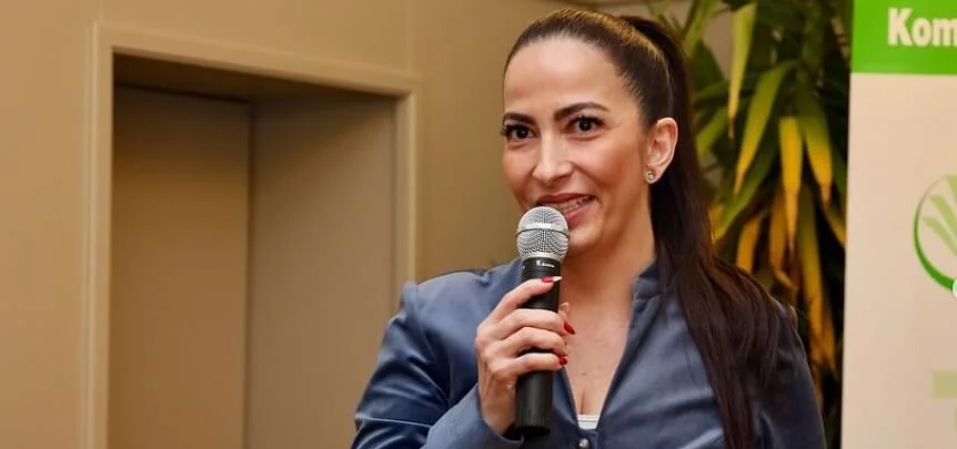 Hülya Duyar - Oyuncu (55 yaşında) - Profil fotoğrafı ve resmi görsel
