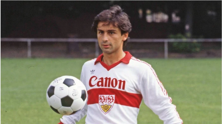 İlyas Tüfekçi - Futbolcu (65 yaşında) - Ana profil fotoğrafı ve resmi görsel
