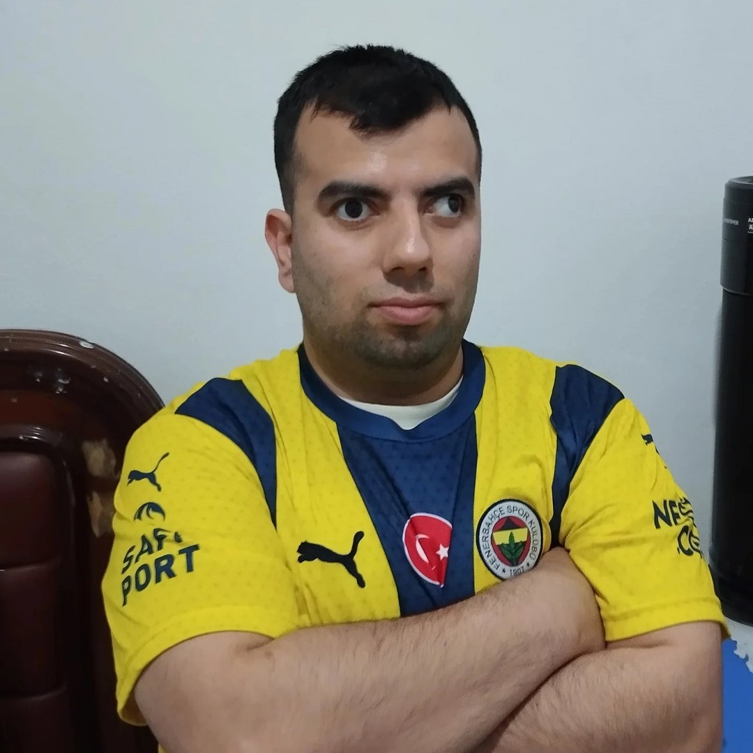 Kadikoy Boğası - Sosyal Medya Fenomeni (28 yaşında) - Profil fotoğrafı ve resmi görsel