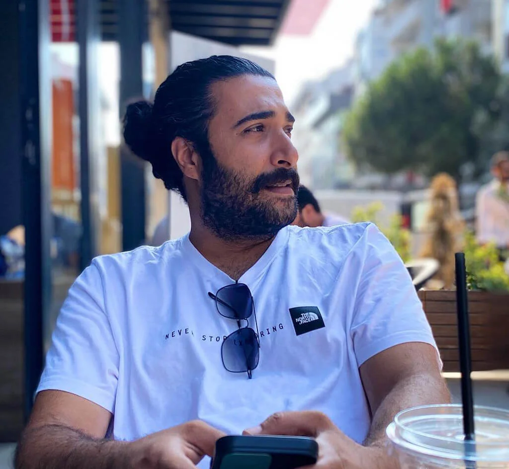 Kadir Çiçek - Oyuncu (35 yaşında) - Profil fotoğrafı ve resmi görsel