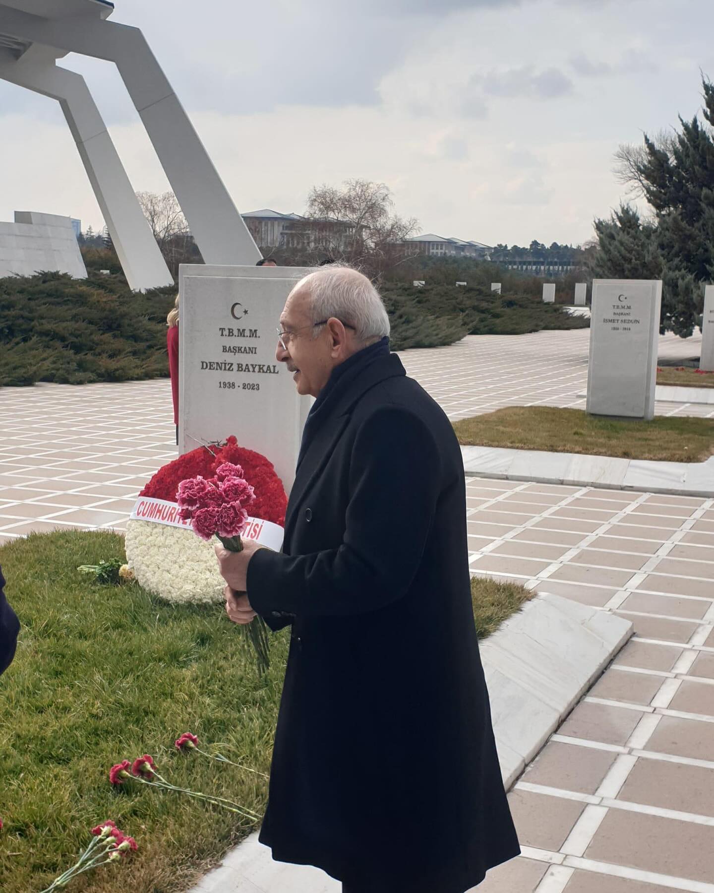 Kemal Kılıçdaroğlu - Politikacı (77 yaşında) - fotoğraf