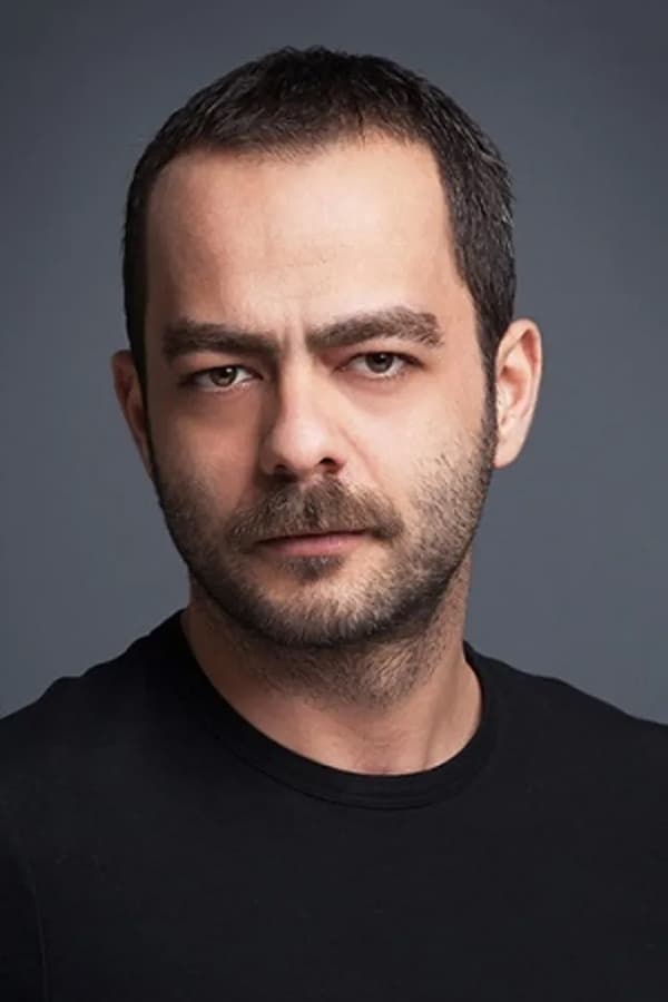 Kerem Fırtına - Oyuncu (44 yaşında) - fotoğraf