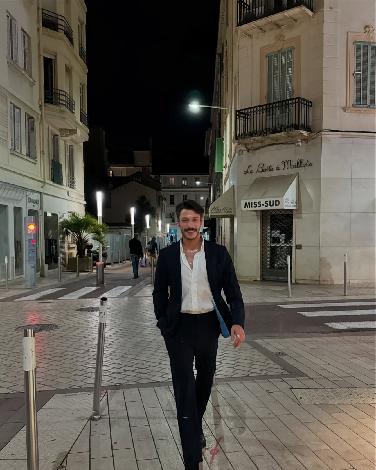Kubilay Aka - Oyuncu (30 yaşında) - sosyal medya fotoğrafı