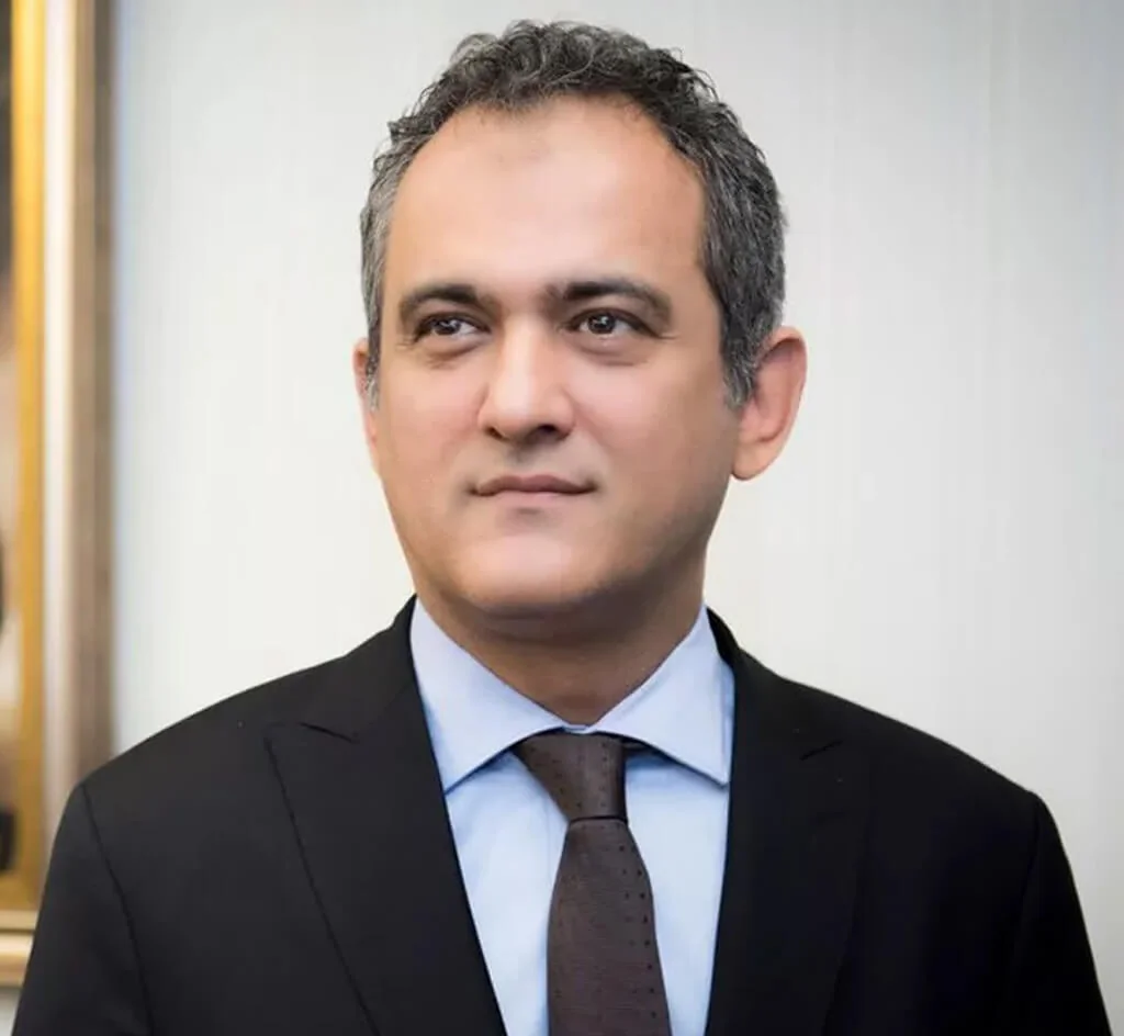 Mahmut Övür - Sunucu (69 yaşında) - Ana profil fotoğrafı ve resmi görsel