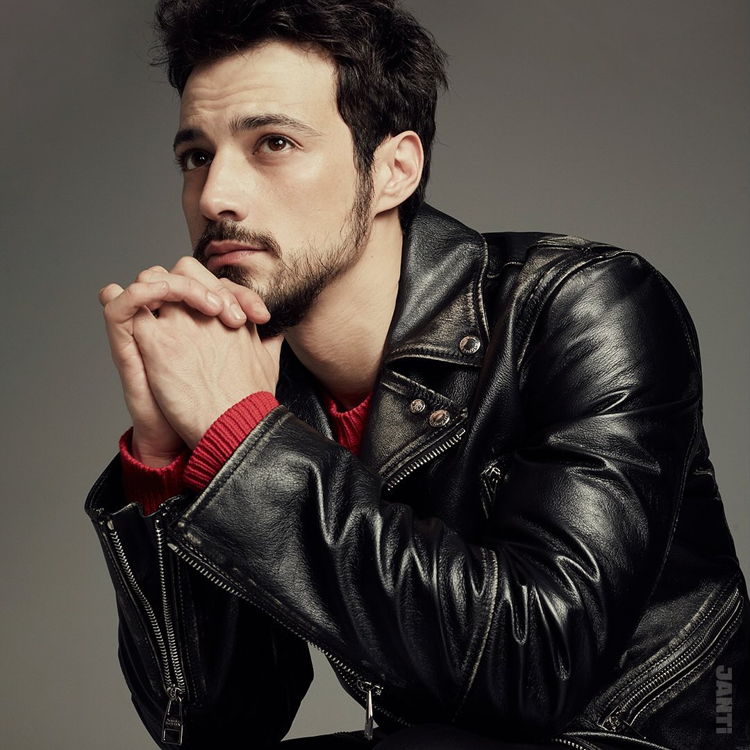 Mert Yazıcıoğlu - Oyuncu (32 yaşında) - fotoğraf