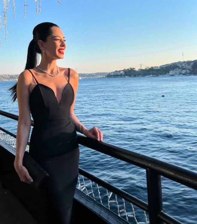 Merve Sevin (29 yaşında) - fotoğraf