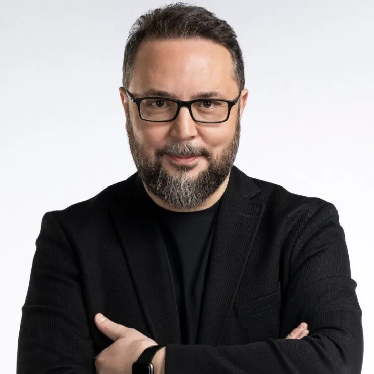 Mustafa Cihat Kılıç kimdir? 49 yaşında şarkıcı