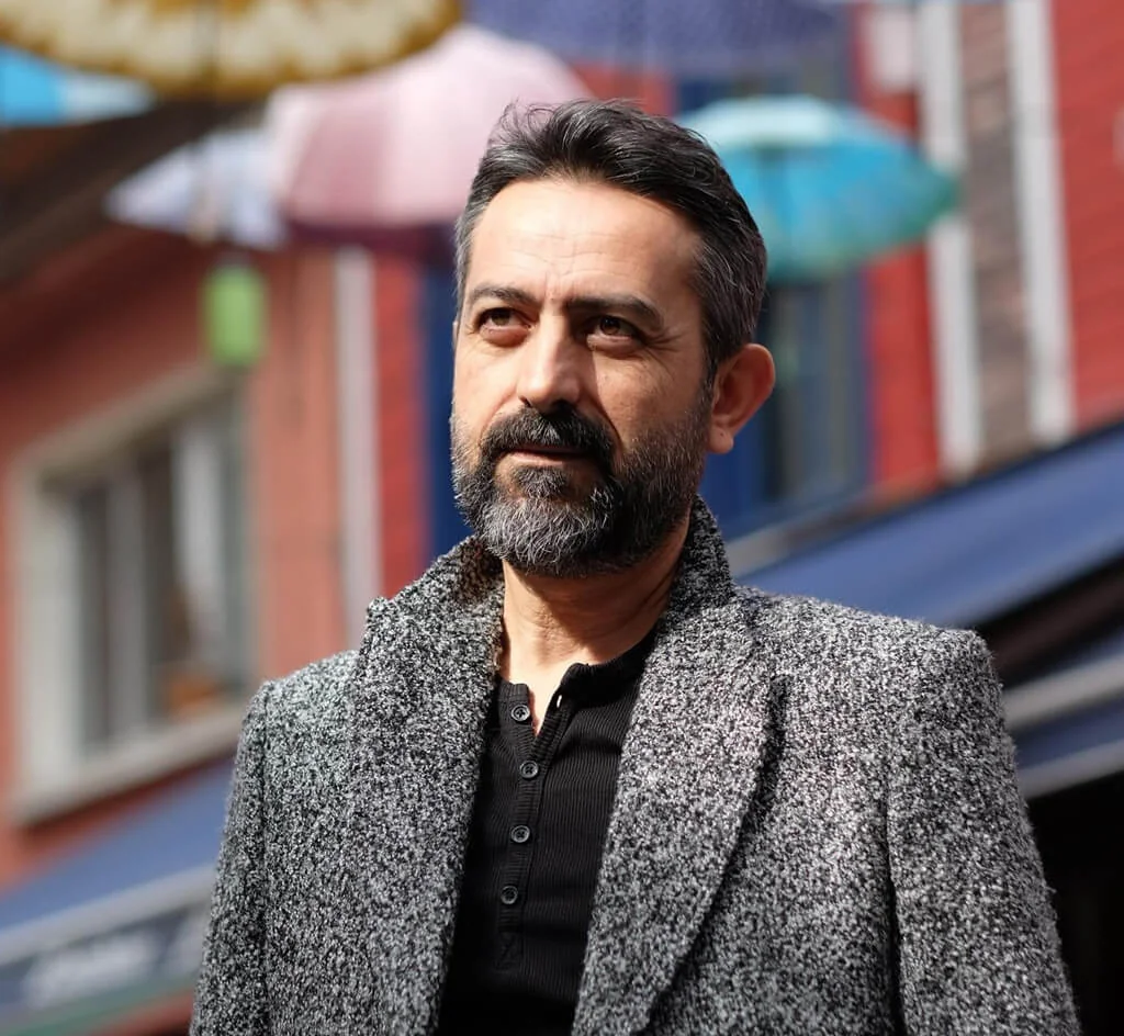 Nail Kırmızıgül - Oyuncu (60 yaşında) - Profil fotoğrafı ve resmi görsel