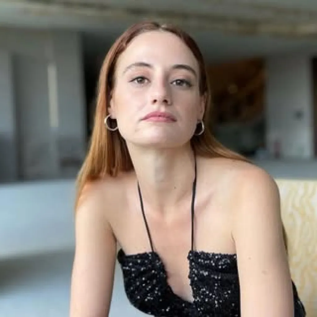 Wer ist Nazlı Bulum? Alter, Größe und Leben