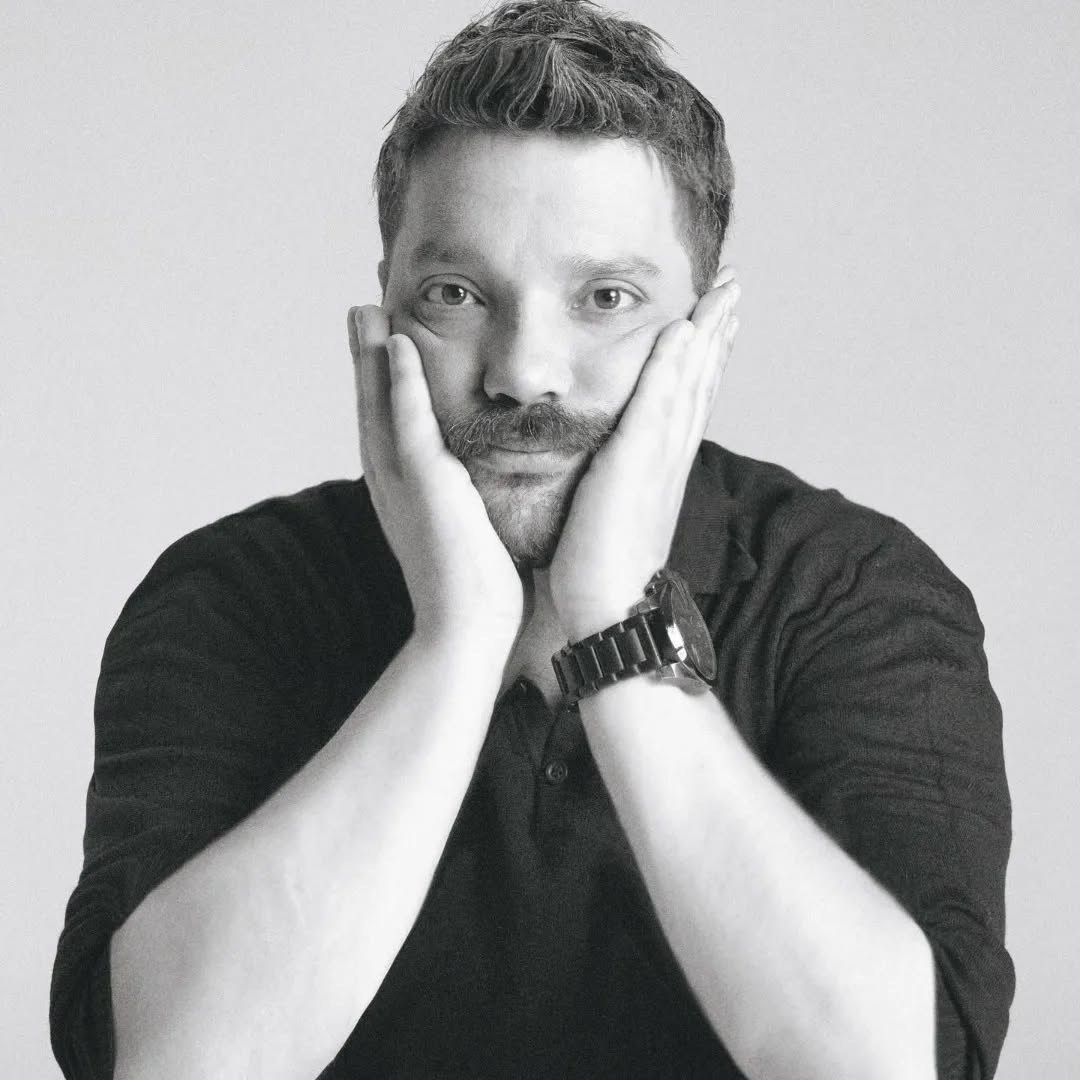 Oğuzhan Uğur - Müzisyen (41 yaşında) - günlük yaşam fotoğrafı