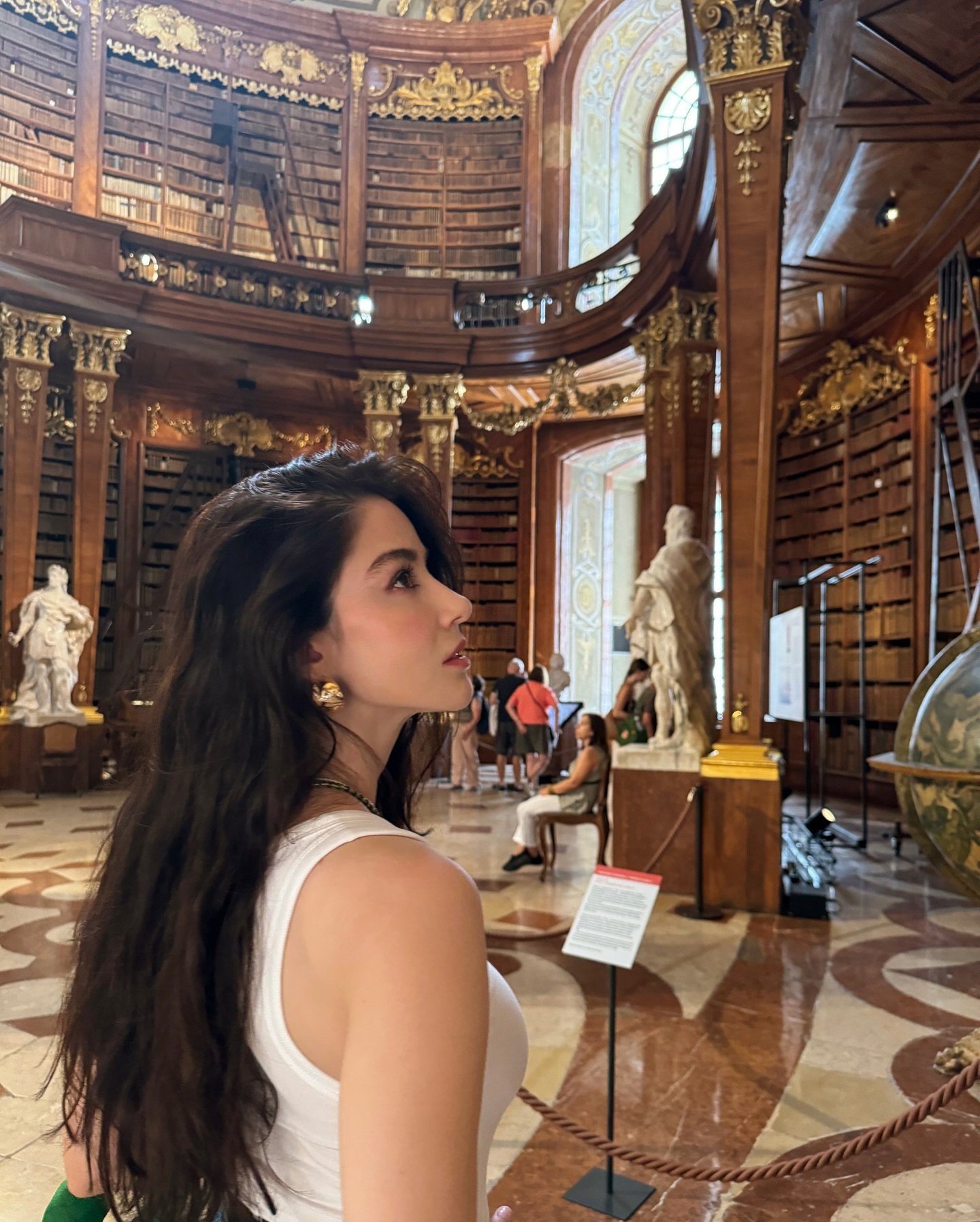 Özge Gürel - Dizi Oyuncusu (38 yaşında) - fotoğraf