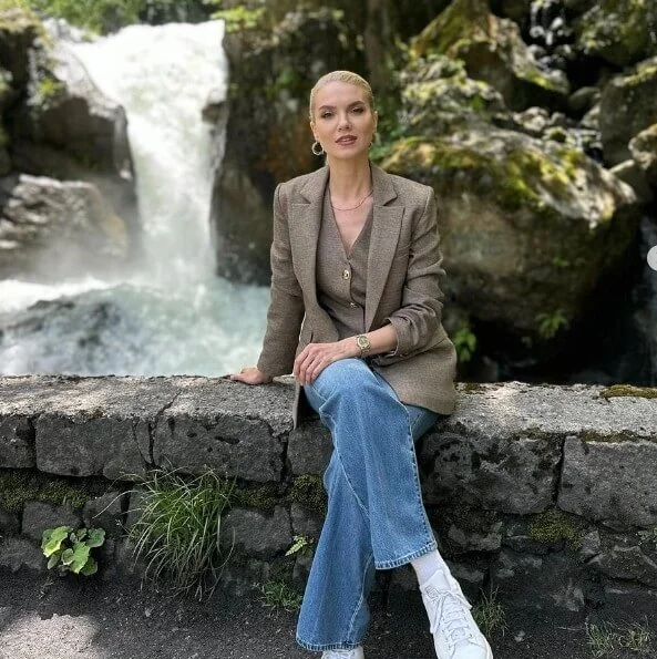 Pelin Çini - Gazeteci (46 yaşında) - fotoğraf