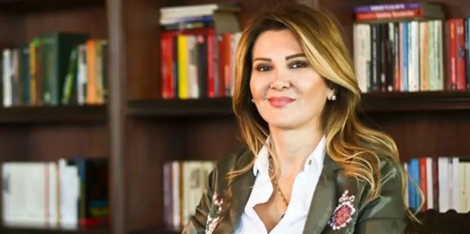 Prof. Dr. Derya Uludüz (Nöroloji Uzmanı) - sosyal medya fotoğrafı