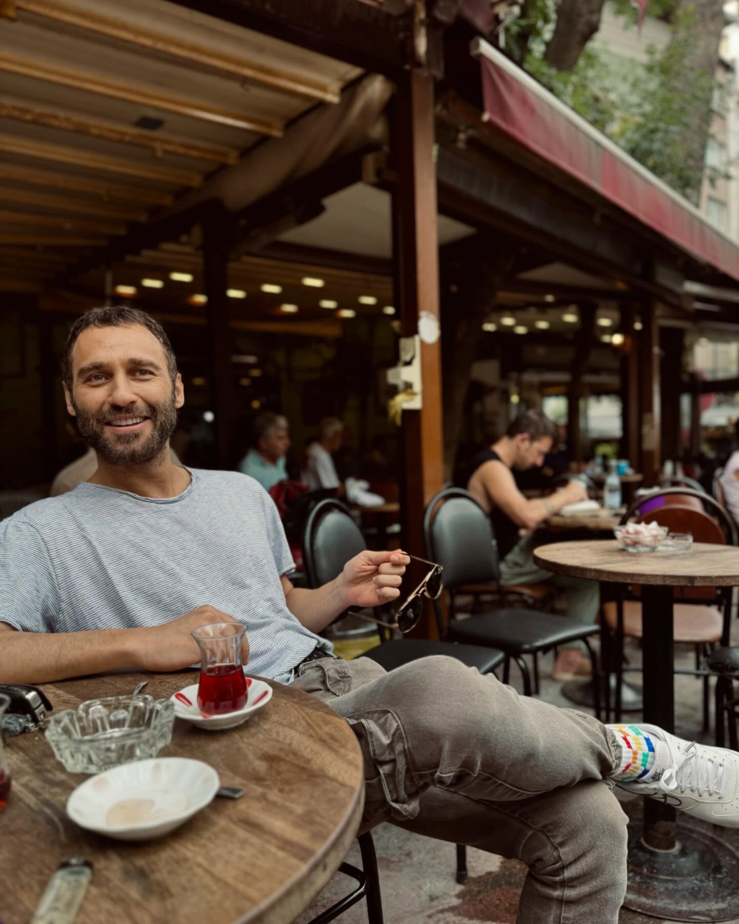 Seçkin Özdemir - Oyuncu (44 yaşında) - Ana profil fotoğrafı ve resmi görsel