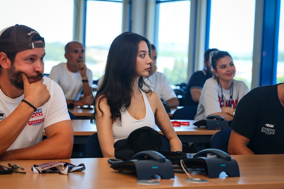 Sevde Zehra Yıldırım - Araba Yarışçısı (29 yaşında) - günlük yaşam fotoğrafı