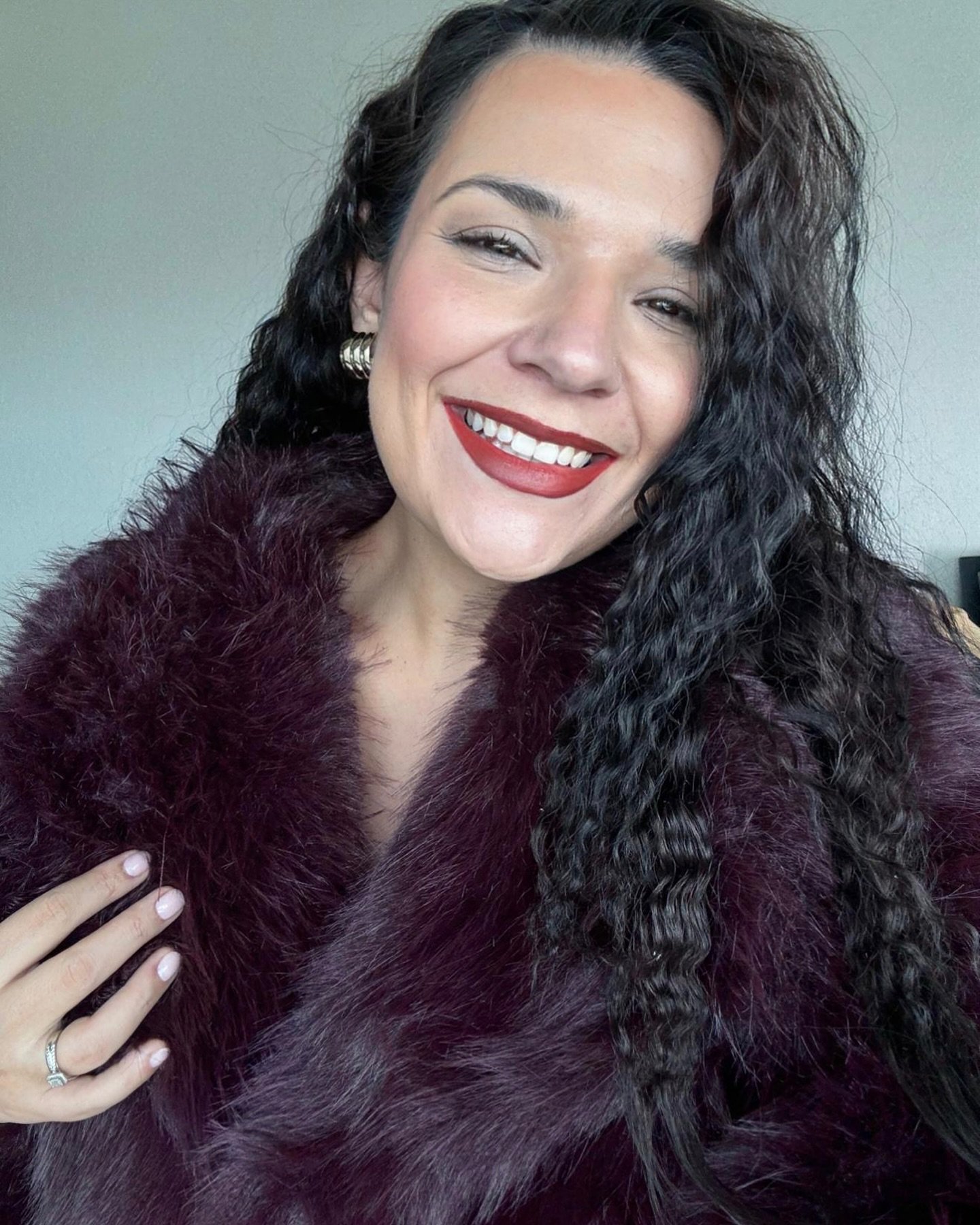 Tuğçe Kandemir - Şarkıcı (29 yaşında) - Ana profil fotoğrafı ve resmi görsel
