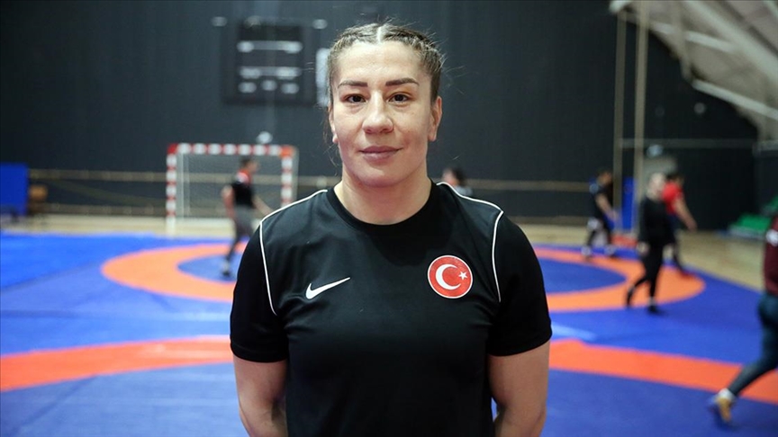 Yasemin Adar Yiğit - Sporcu (34 yaşında) - Ana profil fotoğrafı ve resmi görsel