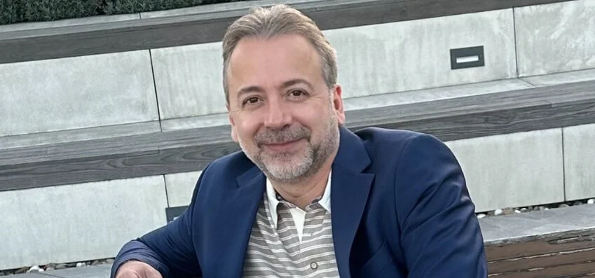 Zeki Uzundurukan - Gazeteci - Ana profil fotoğrafı ve resmi görsel